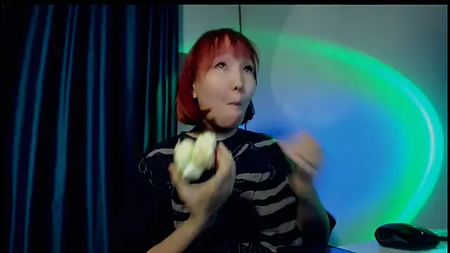 himeros goddess online show from October 6, 2025, 5:05 am