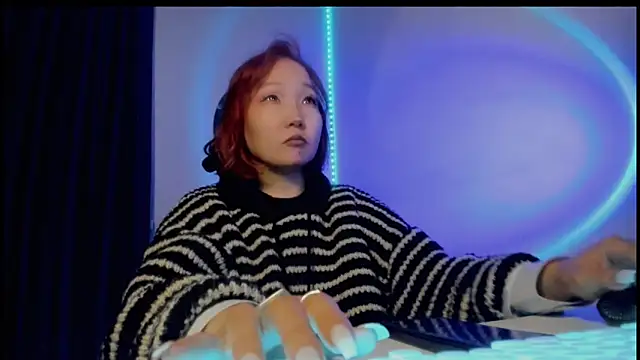 himeros goddess online show from October 14, 2025, 4:57 am