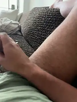 Snapshot of phofch231 chatting on February 15, 2026, 2:03 pm phofch231 online show from February 15, 2026, 2:03 pm