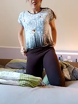 Hexe12346 online show from February 20, 2025, 10:16 am