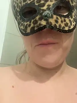 Lyannabuena69 online show from March 4, 2025, 6:15 am