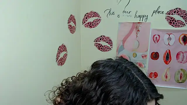  SusieSu  online show from February 7, 2025, 7:29 am