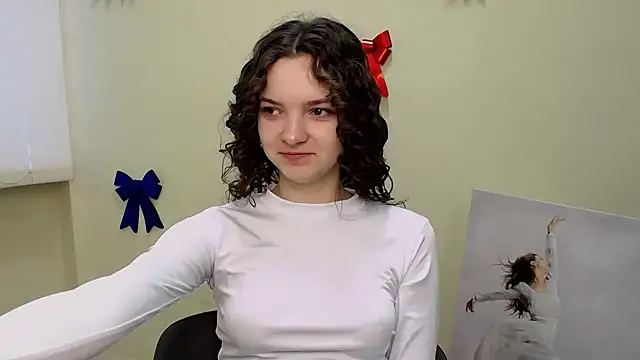  SusieSu  online show from February 23, 2025, 6:17 am