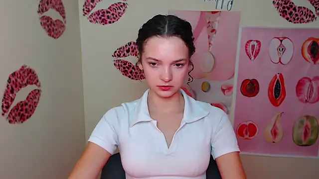  SusieSu  online show from September 19, 2025, 6:37 am