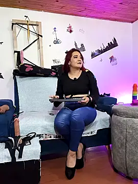 Snapshot of keila_j chatting on April 25, 2026, 9:56 am keila j online show from April 25, 2026, 9:56 am