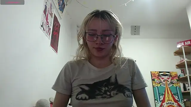 Snapshot of Cloe_five chatting on May 4, 2026, 10:50 pm Cloe five online show from May 4, 2026, 10:50 pm