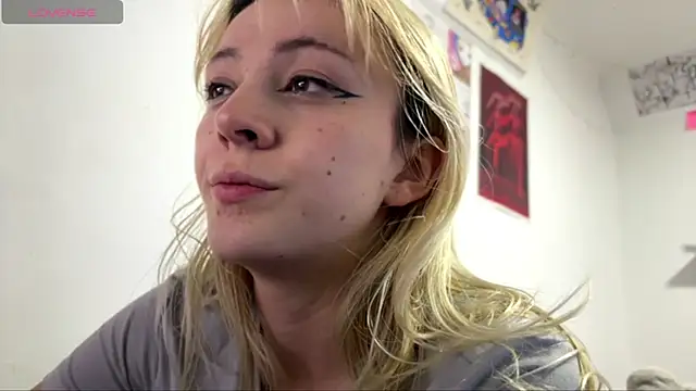 Snapshot of Cloe_five chatting on May 14, 2026, 4:41 am Cloe five online show from May 14, 2026, 4:41 am