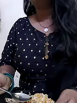 Snapshot of Anamika_Kapoor chatting on December 24, 2024, 10:39 pm Anamika Kapoor online show from December 24, 2024, 10:39 pm
