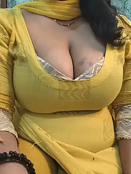 Snapshot of Anamika_Kapoor chatting on July 14, 2026, 9:20 pm Anamika Kapoor online show from July 14, 2026, 9:20 pm