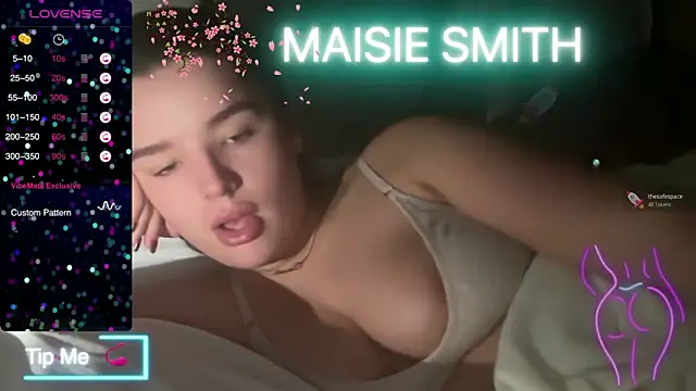 Snapshot of maisiesmithx chatting on December 30, 2024, 12:32 am maisiesmithx online show from December 30, 2024, 12:32 am
