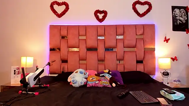 Betzabeth-Miller online show from September 10, 2025, 3:28 am