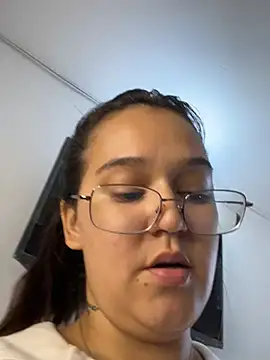 ValenG023 online show from March 20, 2025, 1:15 pm