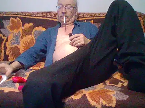 Snapshot of loverboyxxx69 chatting on February 12, 2025, 2:35 am loverboyxxx69 online show from February 12, 2025, 2:35 am