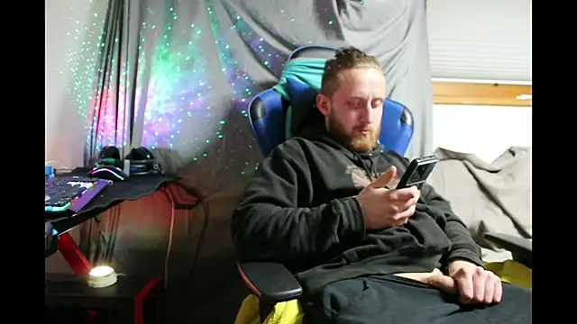 Snapshot of DrownMentallyyy chatting on January 7, 2025, 11:45 pm DrownMentallyyy online show from January 7, 2025, 11:45 pm