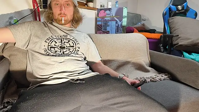 Snapshot of DrownMentallyyy chatting on March 11, 2025, 10:09 pm DrownMentallyyy online show from March 11, 2025, 10:09 pm