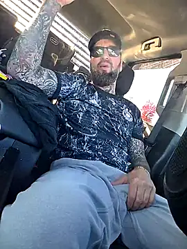 Beardedtattood online show from October 20, 2025, 1:44 pm