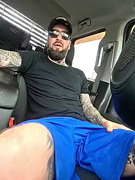 Beardedtattood online show from November 5, 2025, 2:39 pm