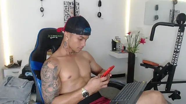 Leonard Price online show from February 21, 2025, 9:00 pm