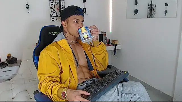 Leonard Price online show from March 23, 2025, 5:54 am