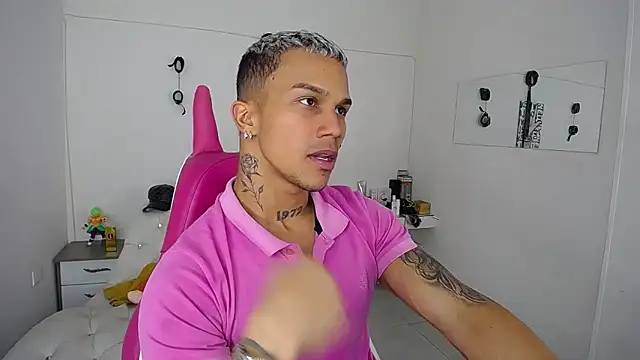 Leonard Price online show from September 17, 2025, 11:39 pm