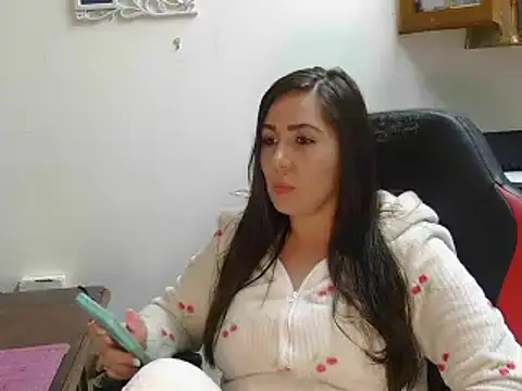 Snapshot of Kiara_zoya chatting on January 21, 2025, 9:15 pm Kiara zoya online show from January 21, 2025, 9:15 pm