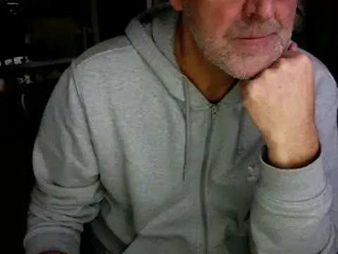 Snapshot of Traumsommer2 chatting on December 11, 2024, 2:22 pm Traumsommer2 online show from December 11, 2024, 2:22 pm