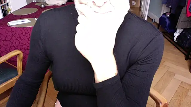 Snapshot of Traumsommer2 chatting on January 10, 2025, 11:22 am Traumsommer2 online show from January 10, 2025, 11:22 am