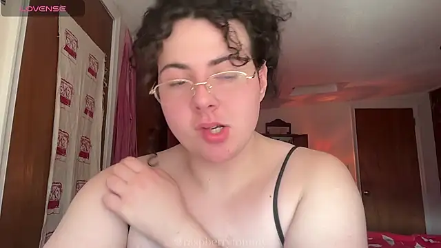 Snapshot of RaspberryTommyFTM chatting on February 3, 2026, 5:51 pm RaspberryTommyFTM online show from February 3, 2026, 5:51 pm