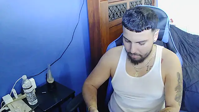 Snapshot of MasterKvn chatting on February 6, 2025, 7:51 pm MasterKvn online show from February 6, 2025, 7:51 pm