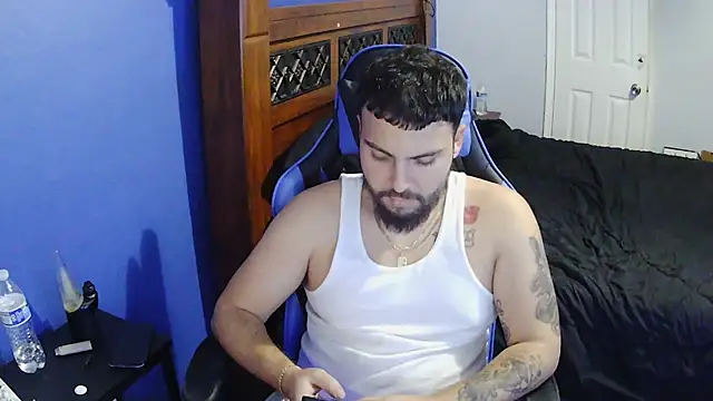 Snapshot of MasterKvn chatting on February 22, 2025, 8:40 am MasterKvn online show from February 22, 2025, 8:40 am