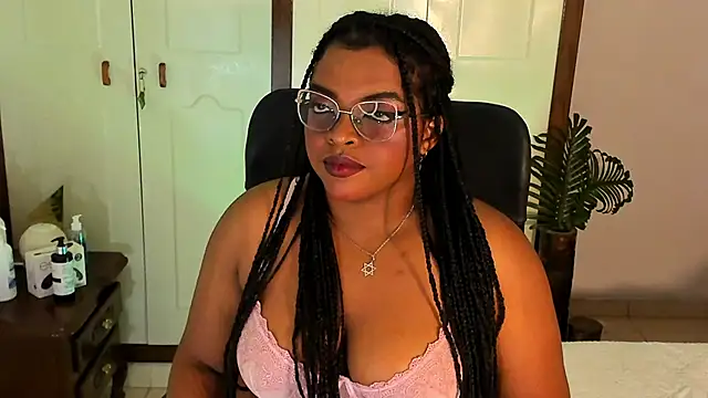 conielaurenth online show from September 21, 2025, 8:05 am