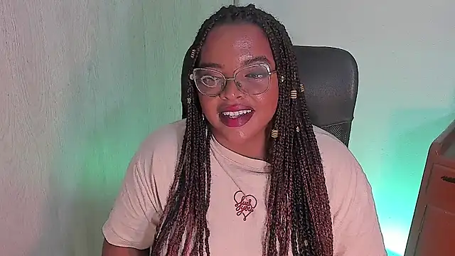 Snapshot of conielaurenth chatting on July 15, 2026, 6:07 am conielaurenth online show from July 15, 2026, 6:07 am