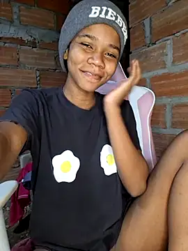 Snapshot of Luciia_cute chatting on September 14, 2025, 5:39 am Luciia cute online show from September 14, 2025, 5:39 am