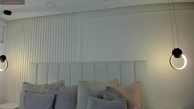 natali henao online show from November 19, 2025, 10:10 pm