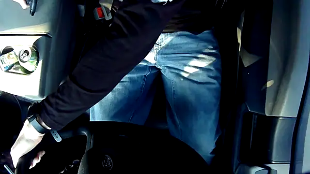 Spunwhiteboy1992 online show from October 11, 2025, 8:29 pm