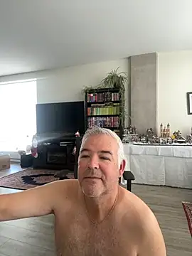 aarosteev2 online show from December 5, 2025, 2:47 pm