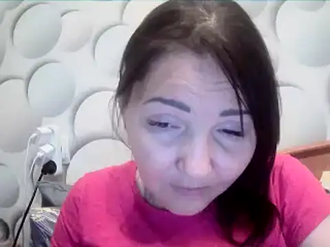 Snapshot of ClaireSunset chatting on April 2, 2026, 6:05 pm ClaireSunset online show from April 2, 2026, 6:05 pm