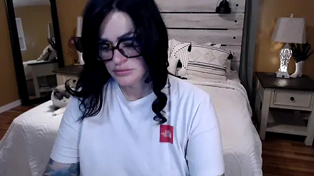 Snapshot of TexasTattooedHouseWife chatting on February 27, 2025, 1:28 pm TexasTattooedHouseWife online show from February 27, 2025, 1:28 pm