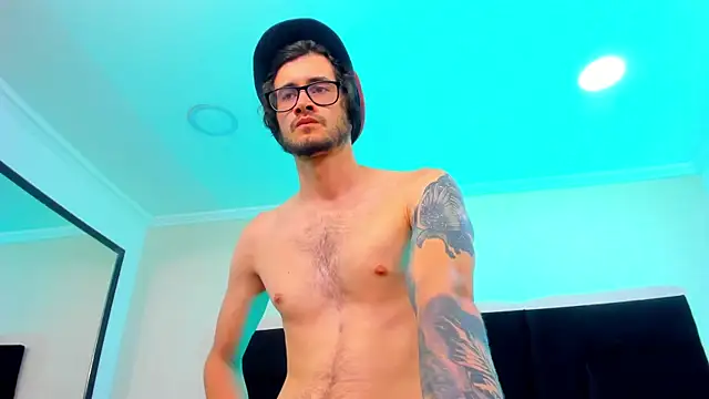 Loggan donnelly online show from February 2, 2025, 11:42 pm