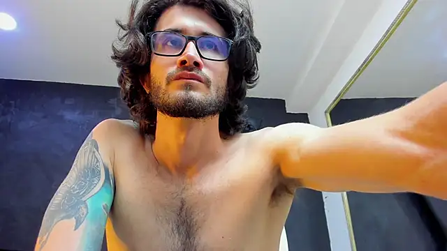 Loggan donnelly online show from March 22, 2025, 11:31 pm