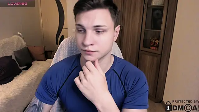 handsome guy01 online show from November 19, 2025, 11:27 pm