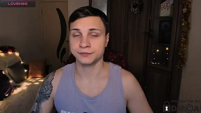 handsome guy01 online show from December 1, 2025, 8:36 pm