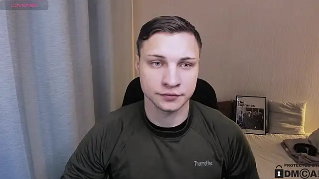 handsome guy01 online show from February 1, 2026, 4:49 pm