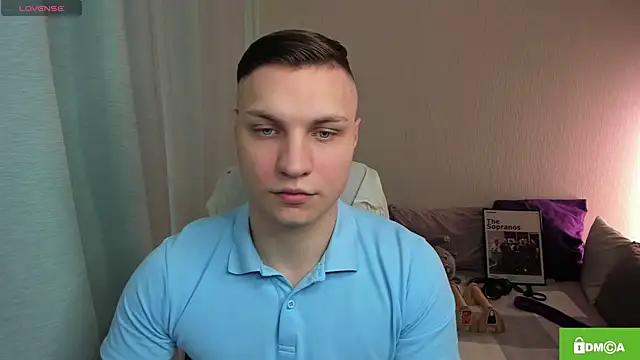 handsome guy01 online show from April 14, 2026, 11:38 am