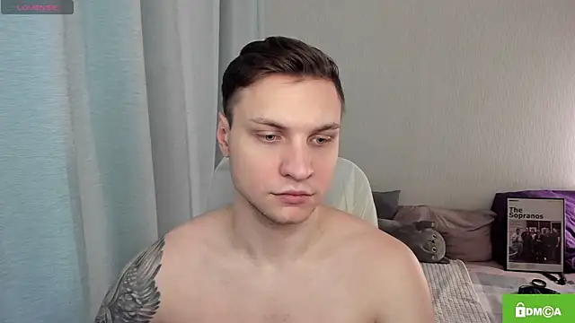 handsome guy01 online show from May 20, 2026, 12:00 pm