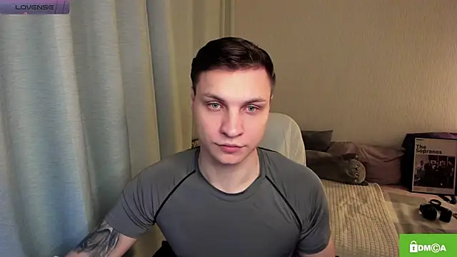 handsome guy01 online show from May 21, 2026, 7:43 pm