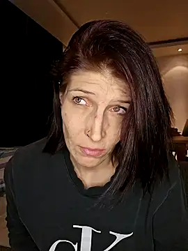 Lenchen  online show from December 23, 2024, 9:51 pm