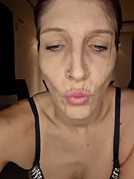 Lenchen  online show from January 6, 2025, 8:39 pm