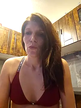 Snapshot of Lenchen_ chatting on March 5, 2026, 8:38 pm Lenchen online show from March 5, 2026, 8:38 pm