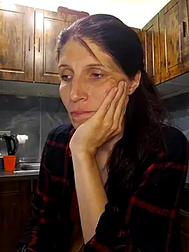 Snapshot of Lenchen_ chatting on April 1, 2026, 7:55 pm Lenchen online show from April 1, 2026, 7:55 pm